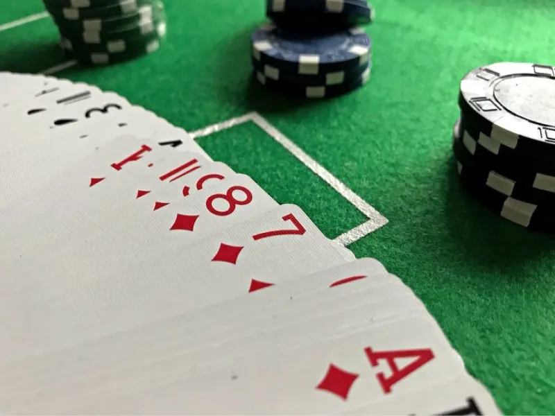 Cách Chia Bài Poker: Bí Quyết Chuyên Nghiệp Từ A Đến Z image-1732944642944